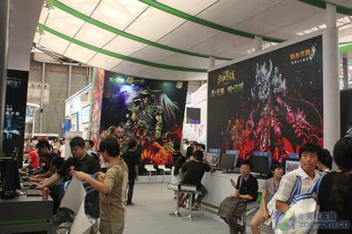 抽游戏本体！迅雷游戏加速器率先上线》“小地图导航”功能